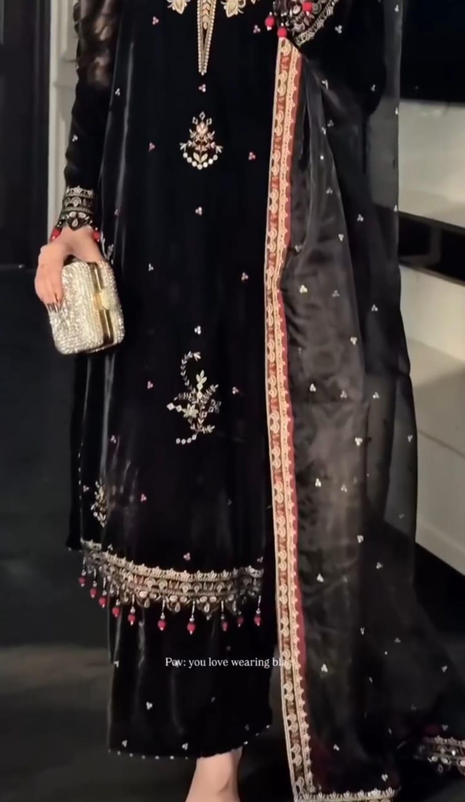 Women’s Velvet Embroidery 3-Piece Suit ❄️