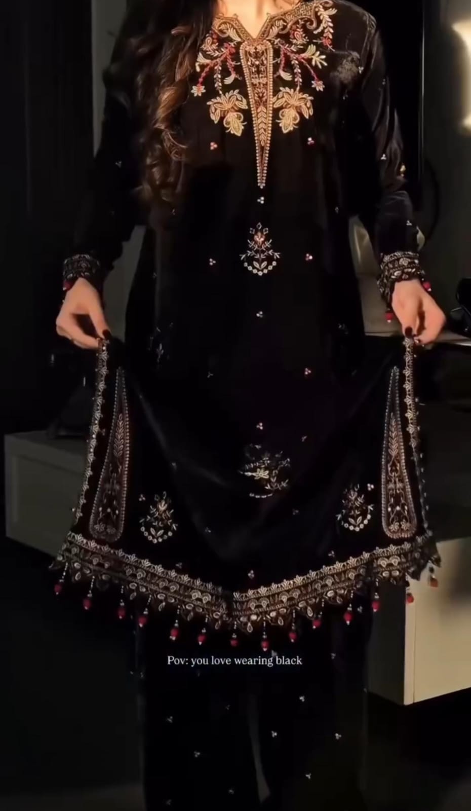 Women’s Velvet Embroidery 3-Piece Suit ❄️