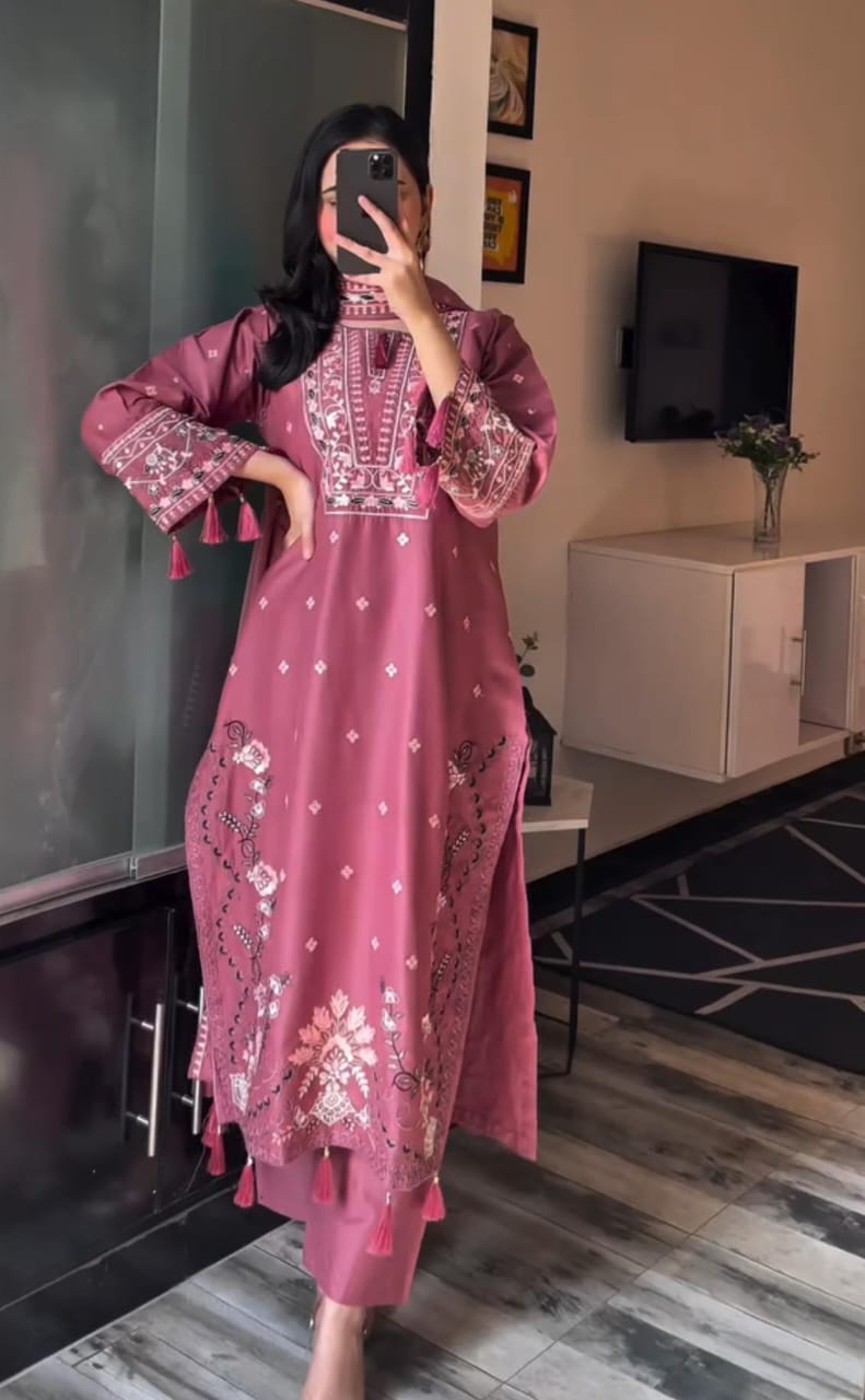 Embroidered 3-piece suit For Women ✨