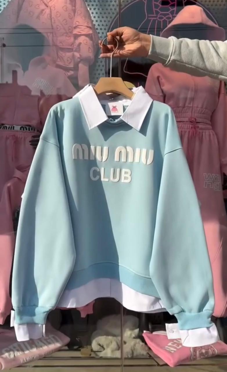 Women’s Sweatshirt with Shirt-Style Collar