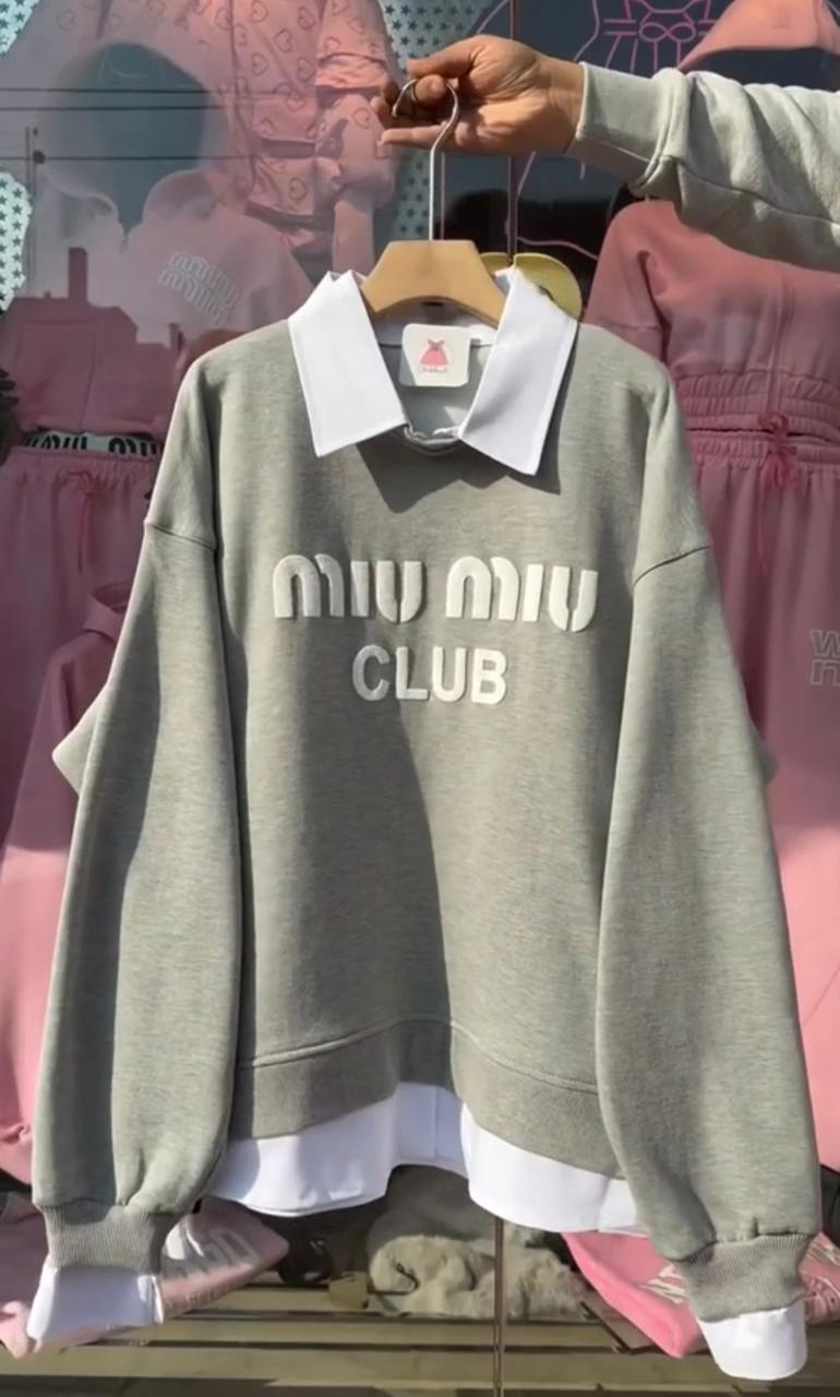 Women’s Sweatshirt with Shirt-Style Collar