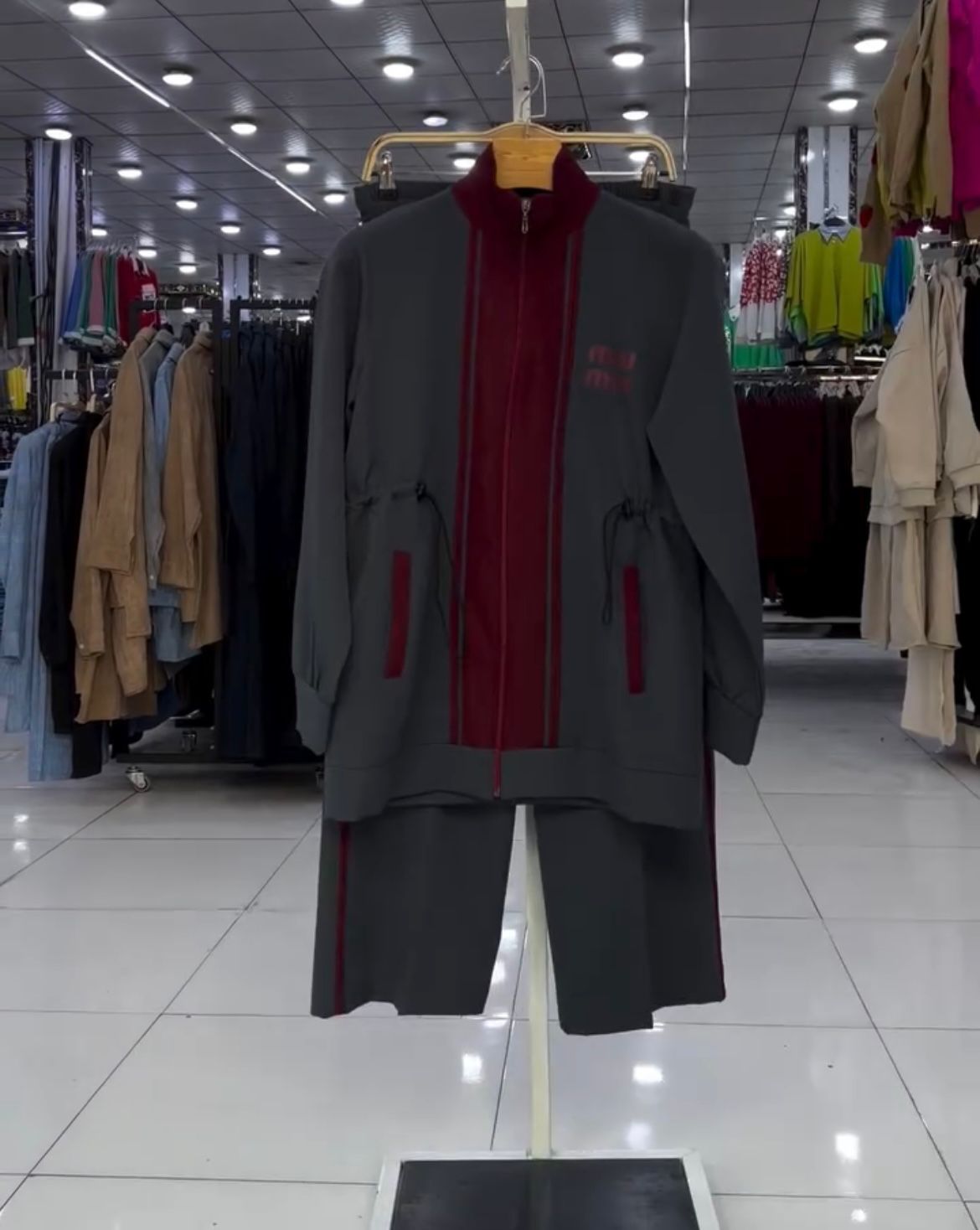 Women’s Two-Piece Zip-Up Tracksuit Set