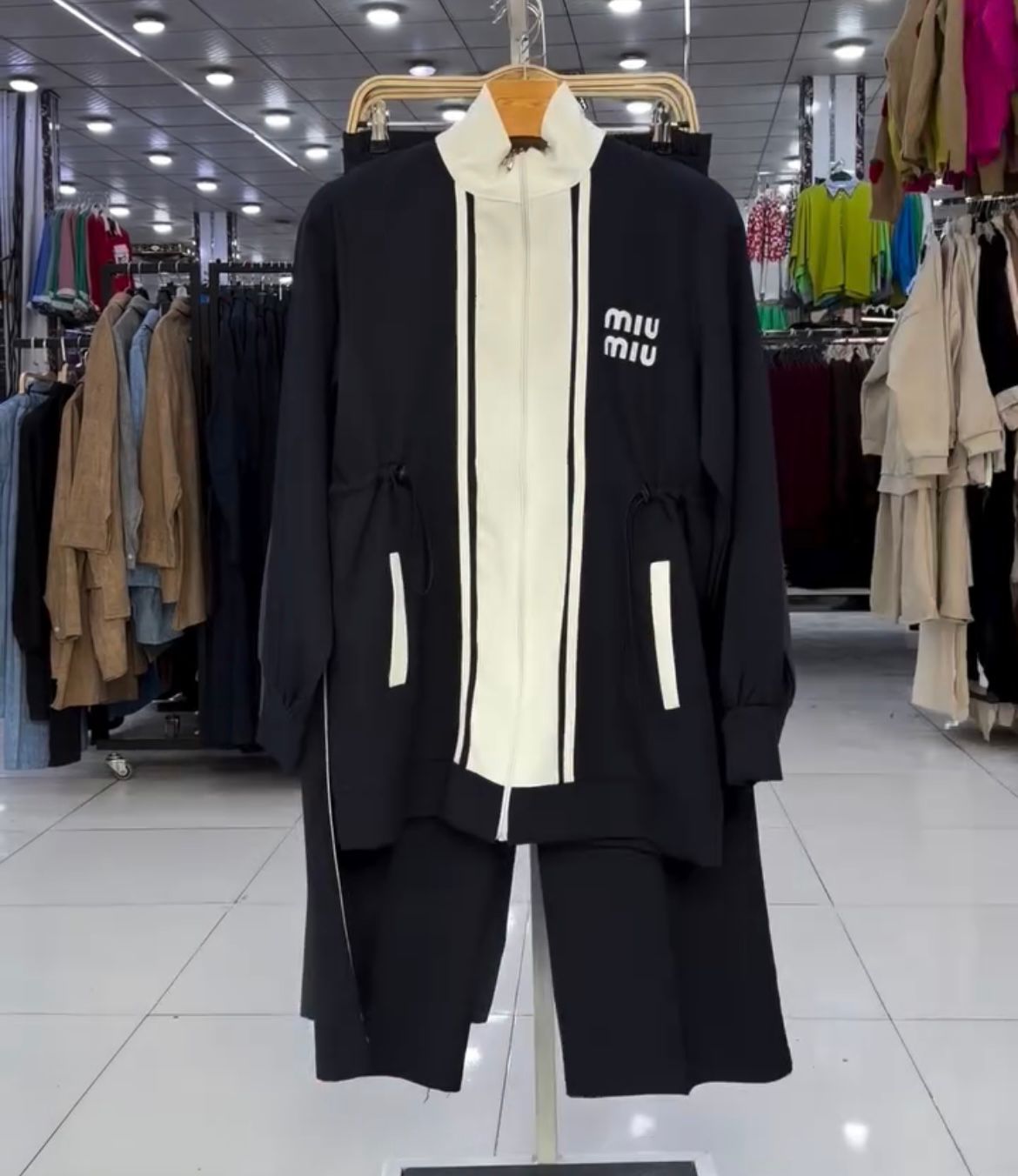 Women’s Two-Piece Zip-Up Tracksuit Set